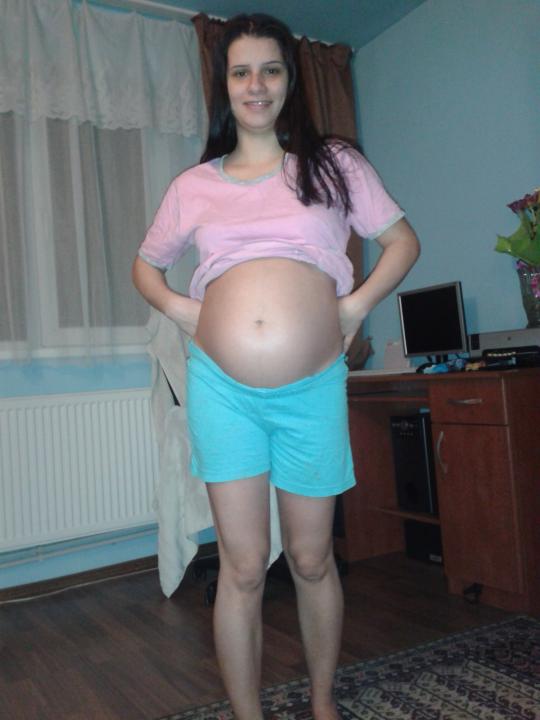 Deea la 7 luni de sarcina